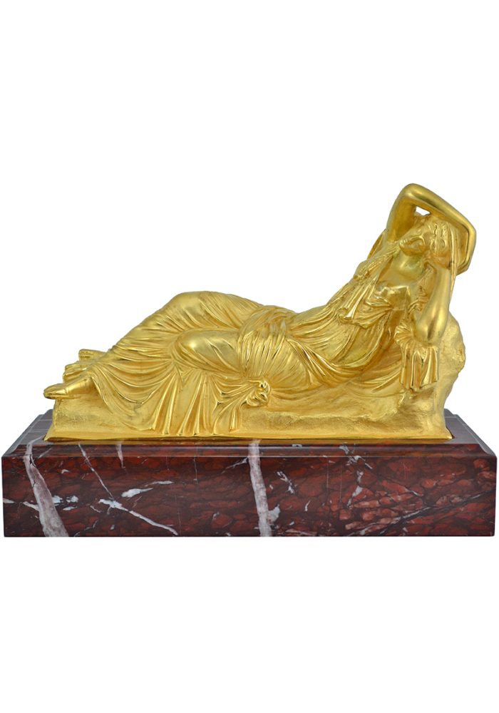 Sculpture en bronze doré sur marbre. Néo-classique XIXème.