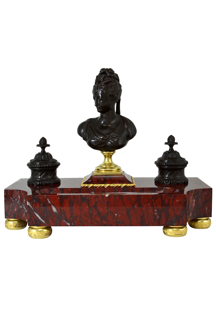 Encrier en marbre rouge griotte, buste de Diane de Poitiers