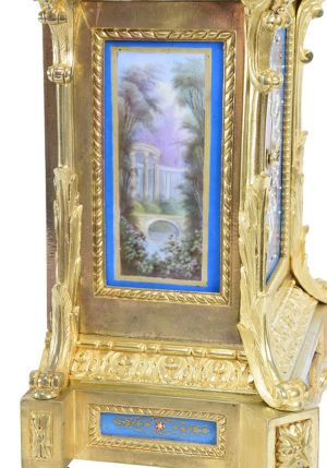 Pendule en bronze et porcelaine Napoléon III – Image 3