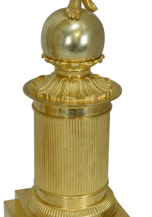 Paire de chandeliers Déesse Niké bronze doré au mercure – Bild 6