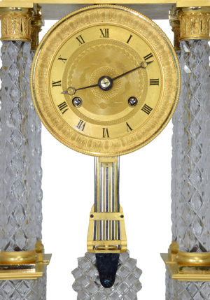 Pendule portique en bronze doré au mercure et cristal taillé – Image 6