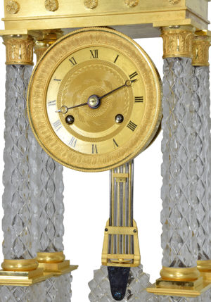 Pendule portique en bronze doré au mercure et cristal taillé – Image 5