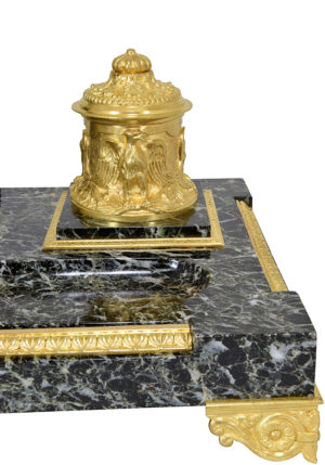 XL Encrier de style Empire bronze doré et marbre "Aigle" - Image 6