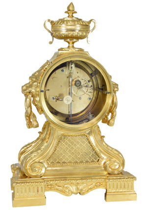Pendule bronze doré "Mufles de lion" Néo-classique XIXème – Image 8