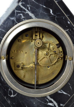 Importante pendule décor d'une panthère époque Art déco – Image 6