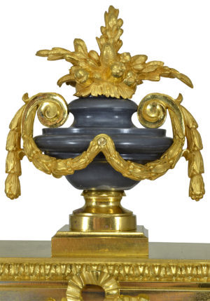 Pendule cage en bronze et verre signé "Bouquet Paris" Louis XVI – Image 7