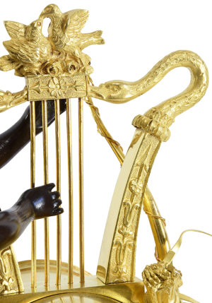 Pendule "Angelot musicien" en bronze doré d'époque Napoléon III – Bild 3