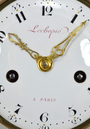 Pendule aux obélisques "Athéna" Epoque Louis XVI signé "Léchopié" – Image 9
