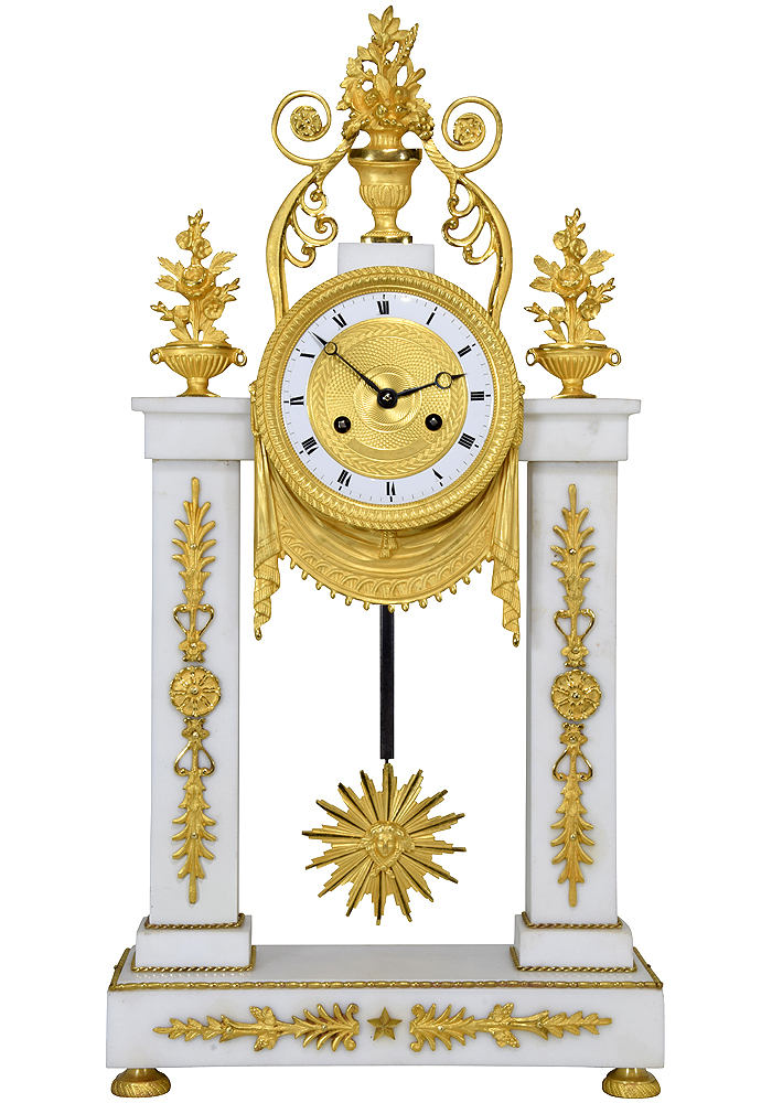Pendule portique en marbre et bronze doré au mercure 1820