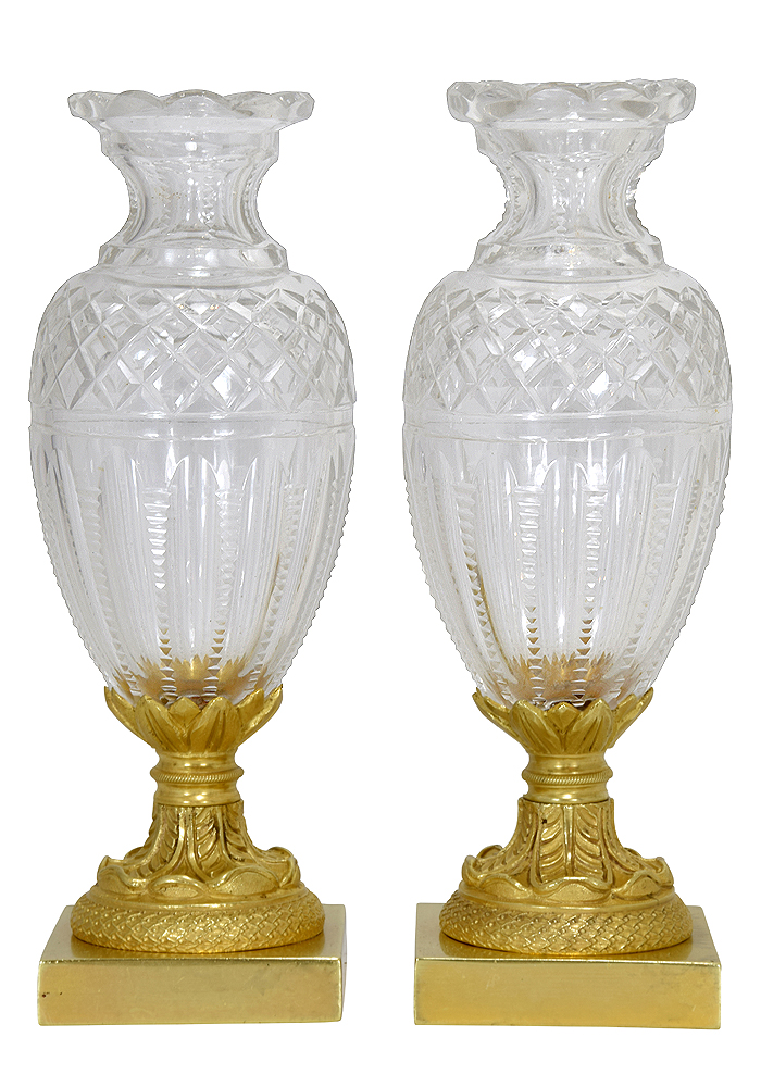 Petite paire de vases cristal taillé et bronze doré