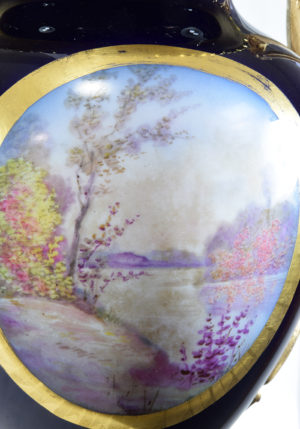 Vase en porcelaine de Sèvres V.TECCATTE - Image 4