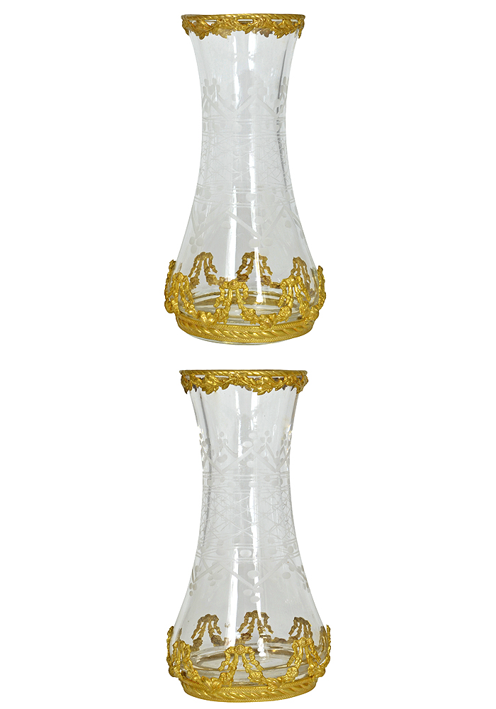 Paire de vases en cristal et bronze doré XIXème