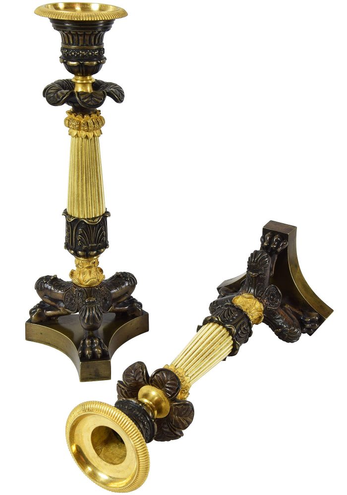 Paire de bougeoirs d'époque Restauration 1820 – Bild 3