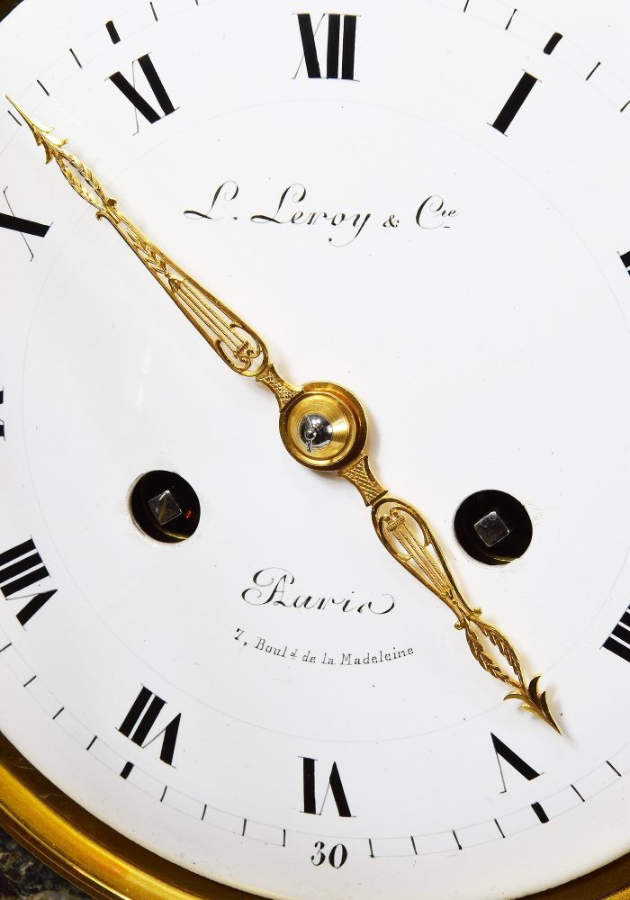 XL Pendule en marbre à l'aigle LEROY PARIS – Image 6