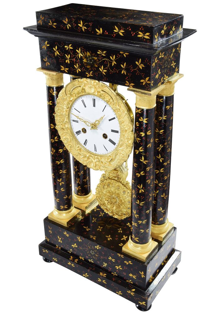 Pendule portique en vernis Martin d'époque Louis-Philippe