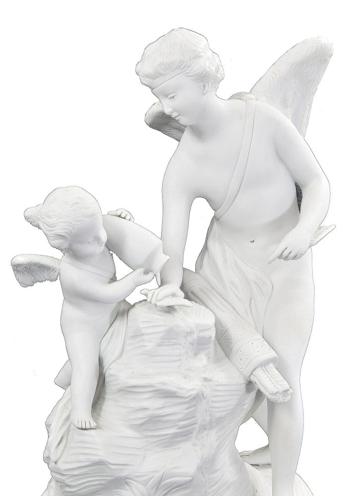 Sculture en biscuit signé Boizot "Angelot Forgeron" – Image 6