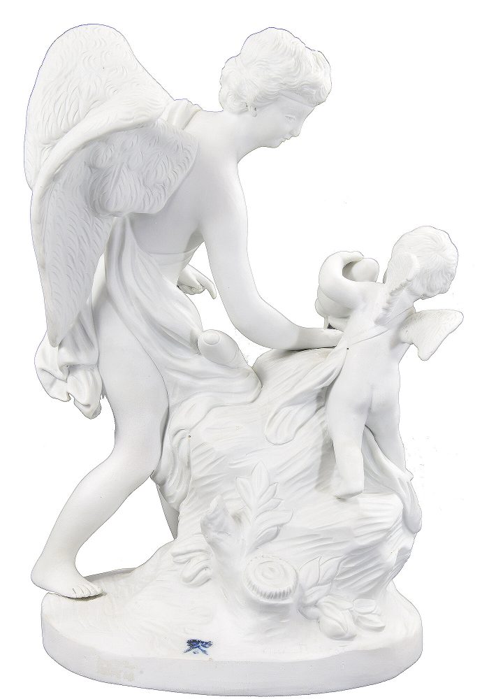 Sculture en biscuit signé Boizot "Angelot Forgeron" – Image 5