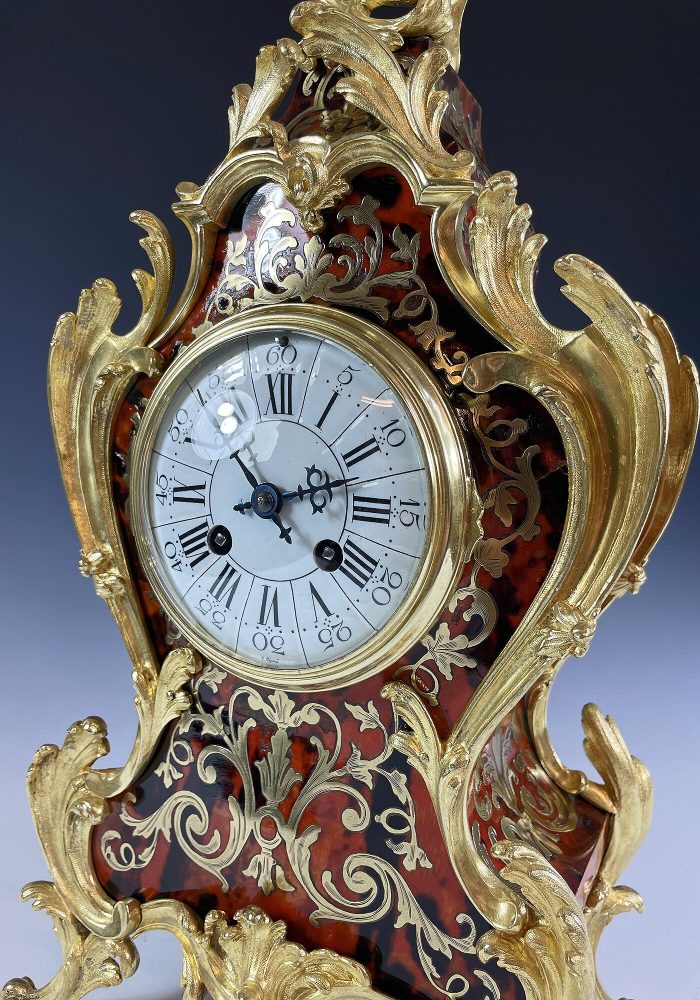 Cartel en marqueterie écaille de tortue et bronze doré – Bild 7