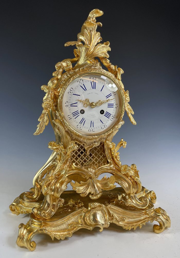 Pendule cartel style Louis XV en bronze doré Napoléon III