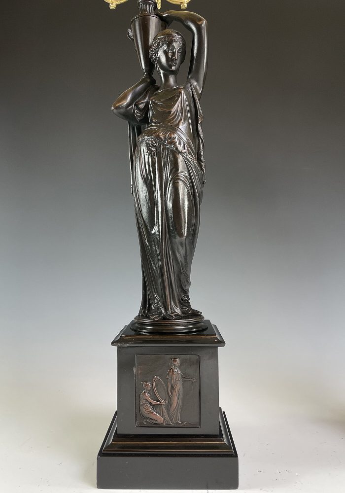 Paire de candélabres aux vestales XIXème - Image 10