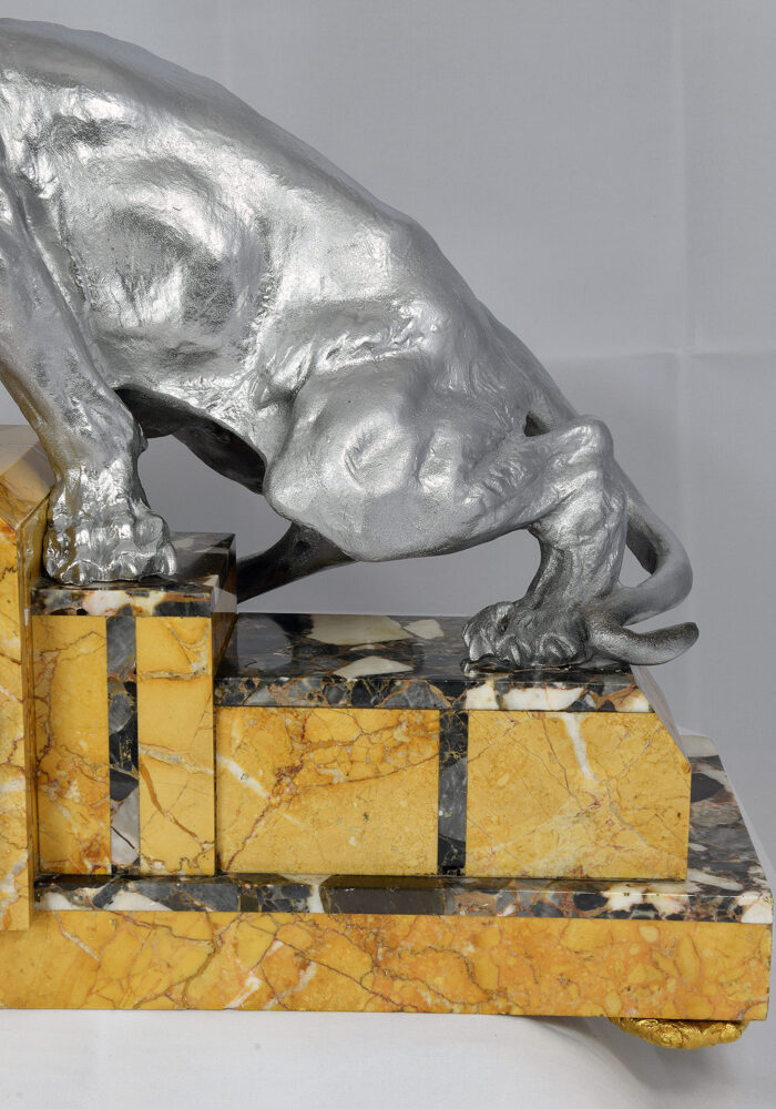 Pendule Art-Déco au félin signé T.Cartier – Image 5