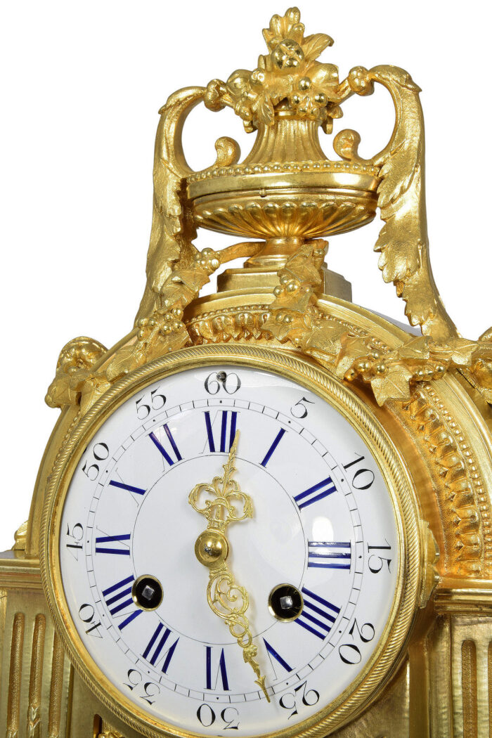 Pendule en bronze doré Napoléon III – Image 6