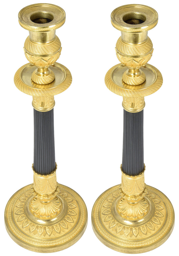 Grande paire de bougeoirs d'époque Restauration 1820