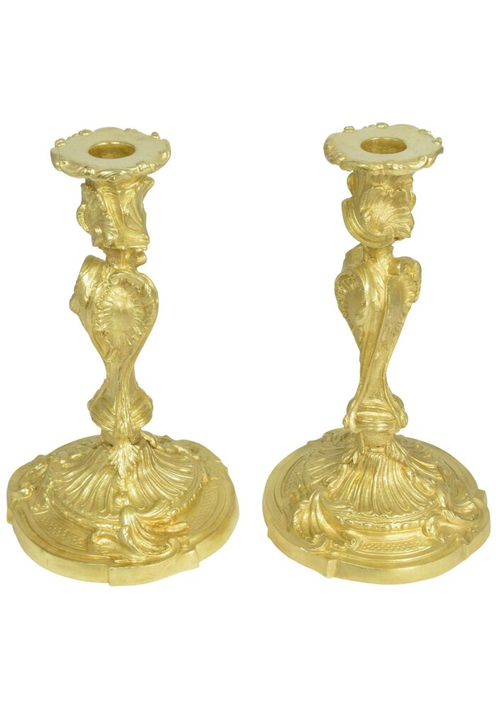 Paire de bougeoirs style Louis XV en bronze XIXème – Image 5