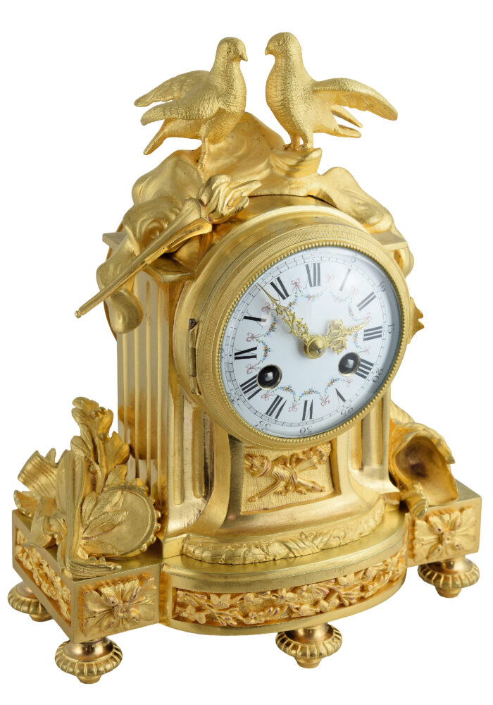 Pendule aux attributs de la musique, guerre et de la Paix