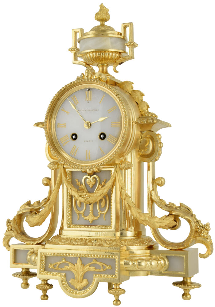 Pendule bronze doré et onyx Horloger :  BOZZO 1860