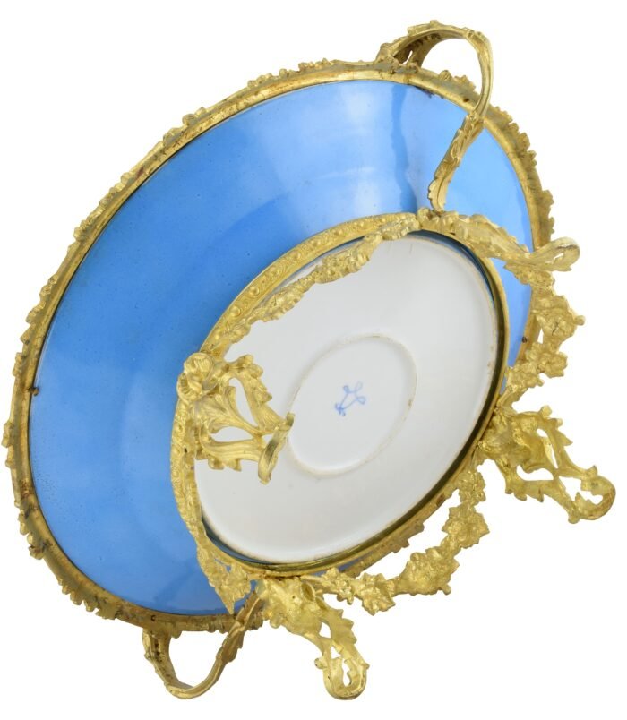 XL assiette en porcelaine, monture en bronze doré XIXème – Image 3