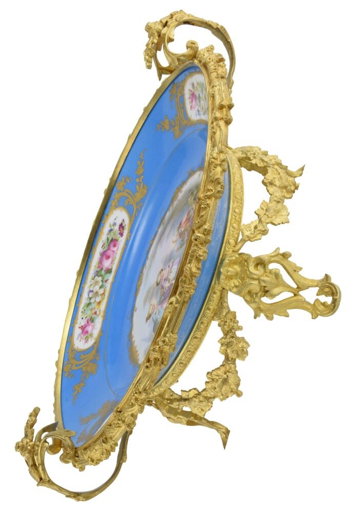 XL assiette en porcelaine, monture en bronze doré XIXème