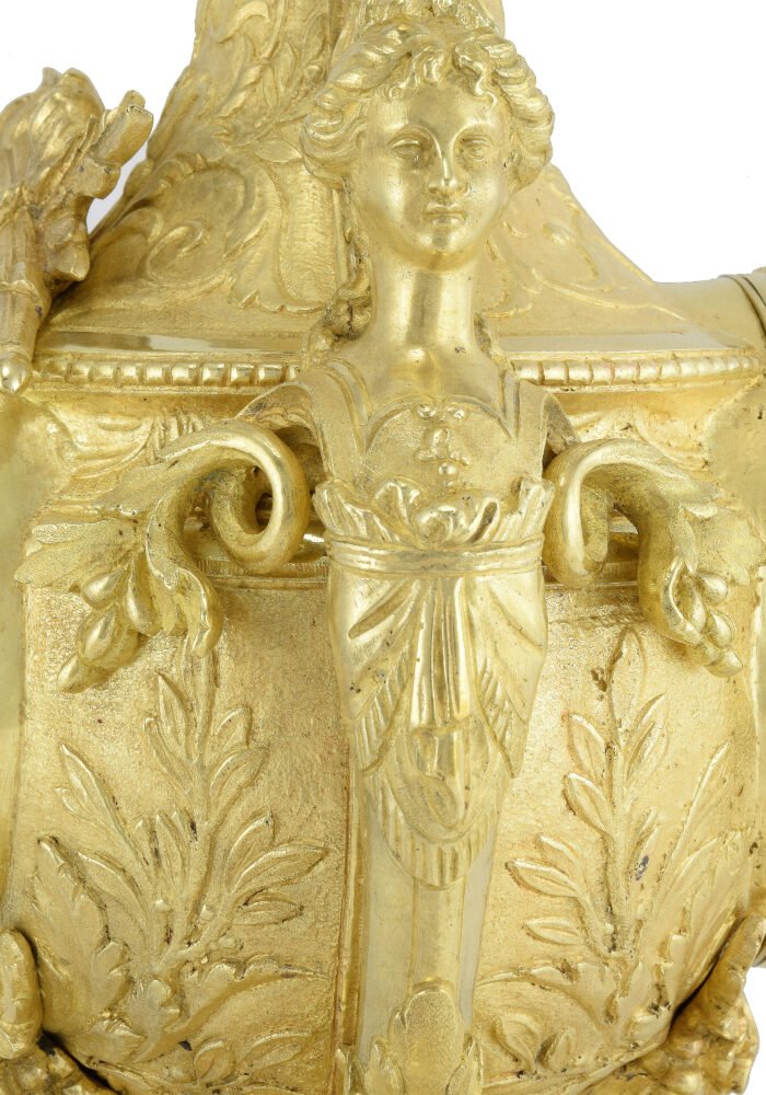 Pendule et chandeliers "cariatide" Horloger: Mougin – Image 4