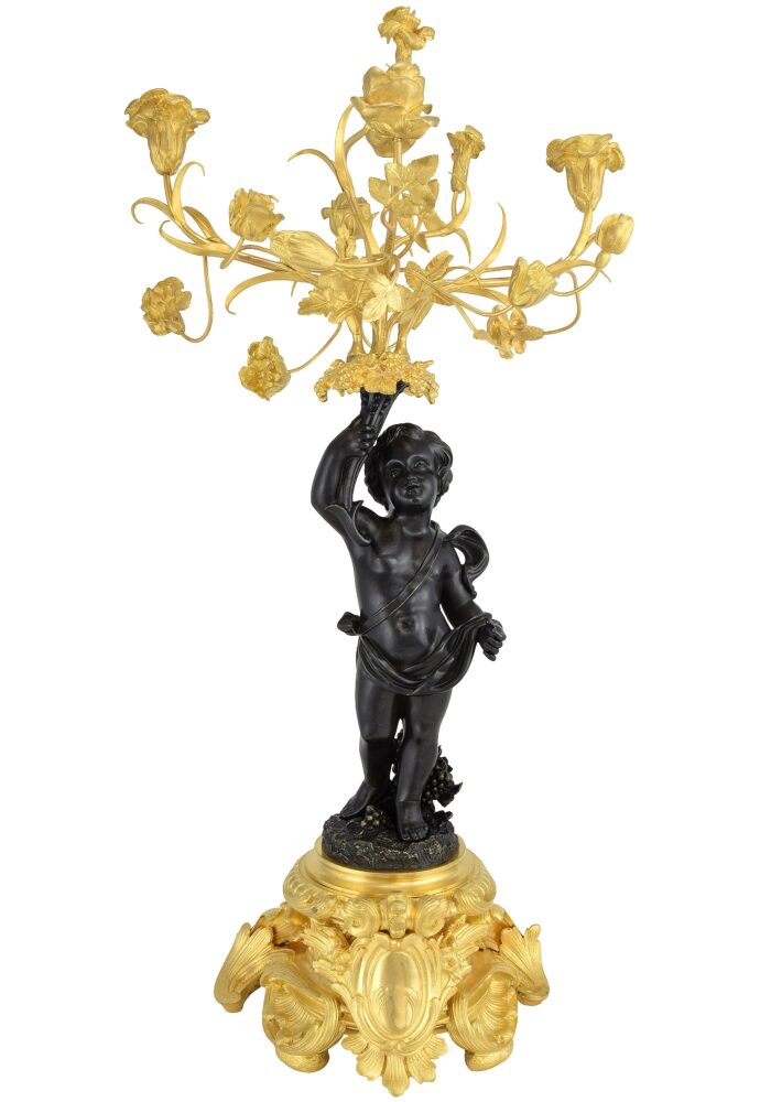 Paire de candélabres fleuri aux chérubins XIXème – Bild 4