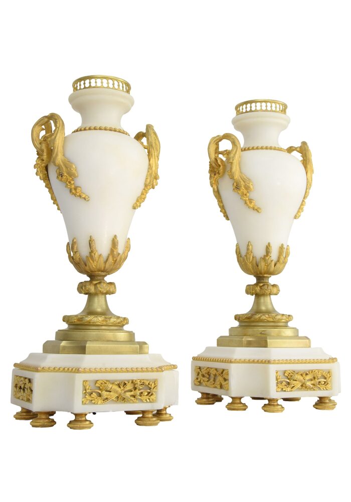 Paire de vases en marbre de carrare XIXème - Image 3