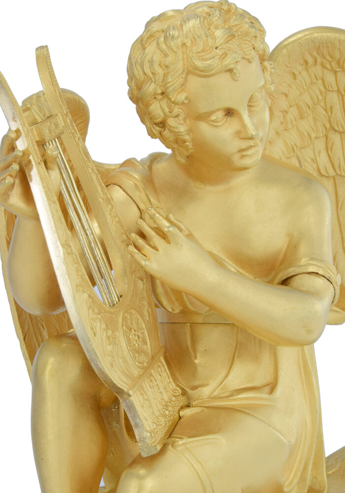 Pendule allégorique au putto musicien figurant l’Amour – Bild 6