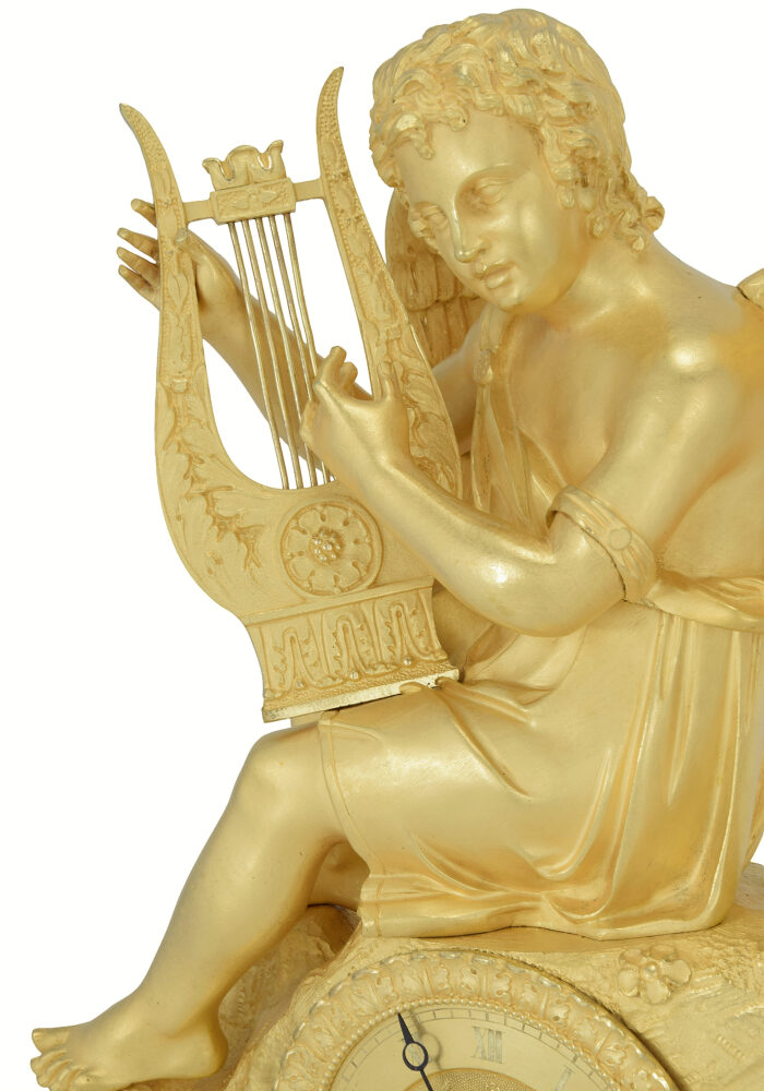 Pendule allégorique au putto musicien figurant l’Amour – Bild 8