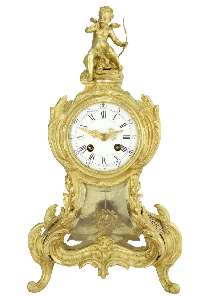 Pendule au cupidon silencieux vers 1870