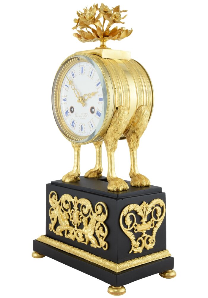 Pendule atypique aux sphinges