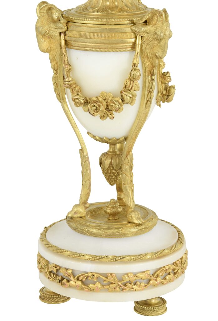 Paire de chandeliers en bouquet de fleurs – Bild 6