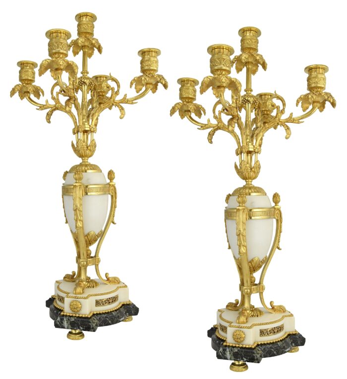 Grande Paire de chandeliers style Louis XVI XIXème