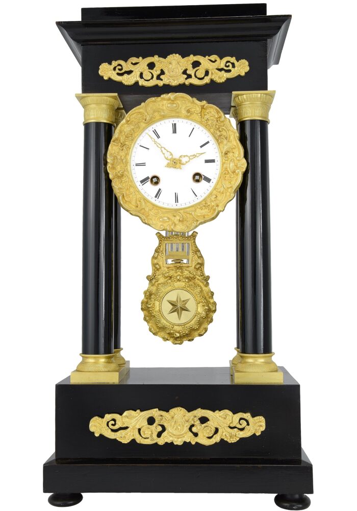 Pendule portique de style Empire d'époque Napoléon III