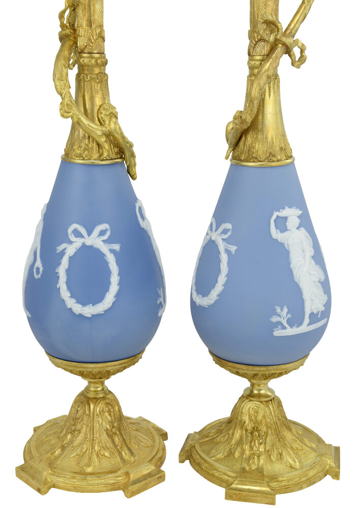 Grande paire d’aiguières 61cm Wedgwood et bronze doré – Image 6