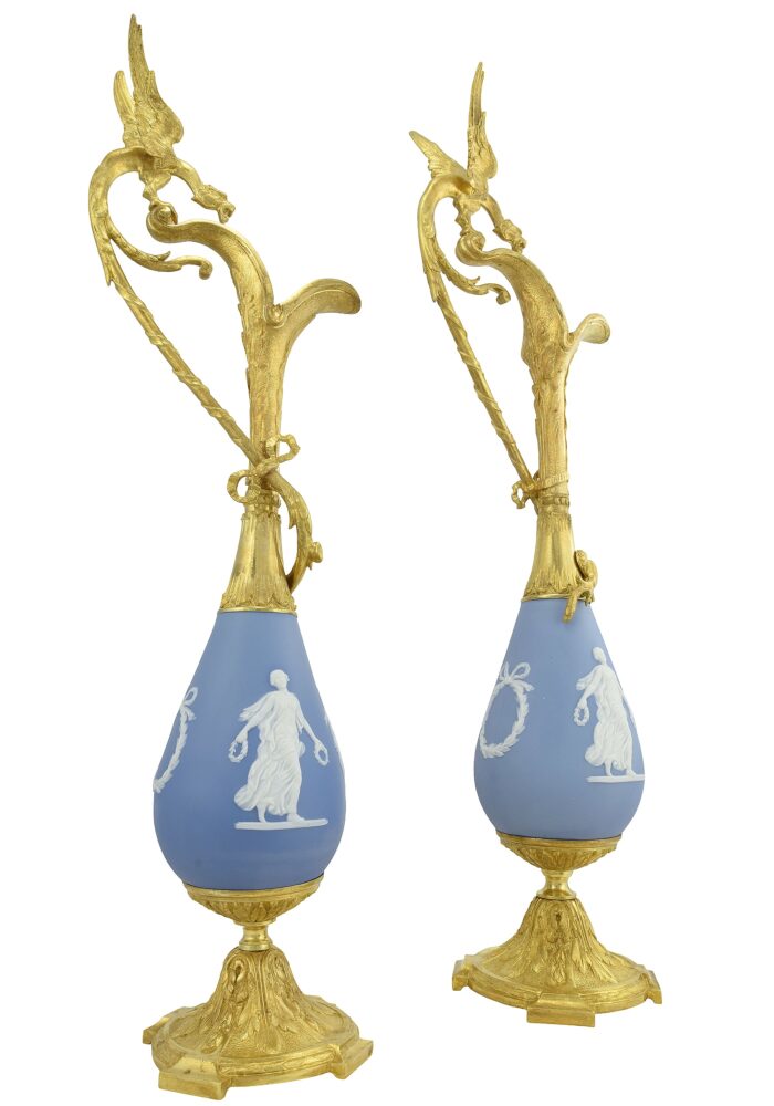 Grande paire d’aiguières 61cm Wedgwood et bronze doré – Image 4